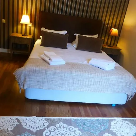 Charm Bed & Breakfast *